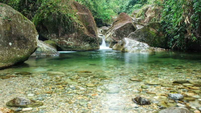 Poço das Esmeraldas - Serrinha do Alambari